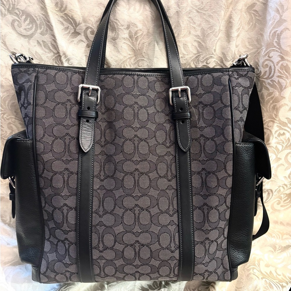Coach Signature Messenger Tote in Charcoal and Black - Picture 4 of 8